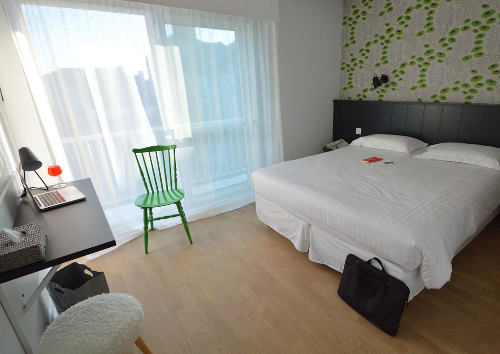 Logis Hotel Du Port Plobannalec Esterno foto